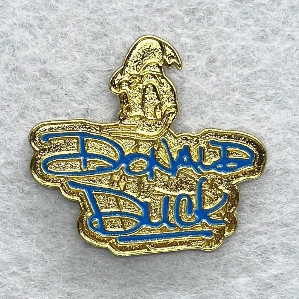 🔮 5/$25‎ Disney Donald Duck Signature Pin